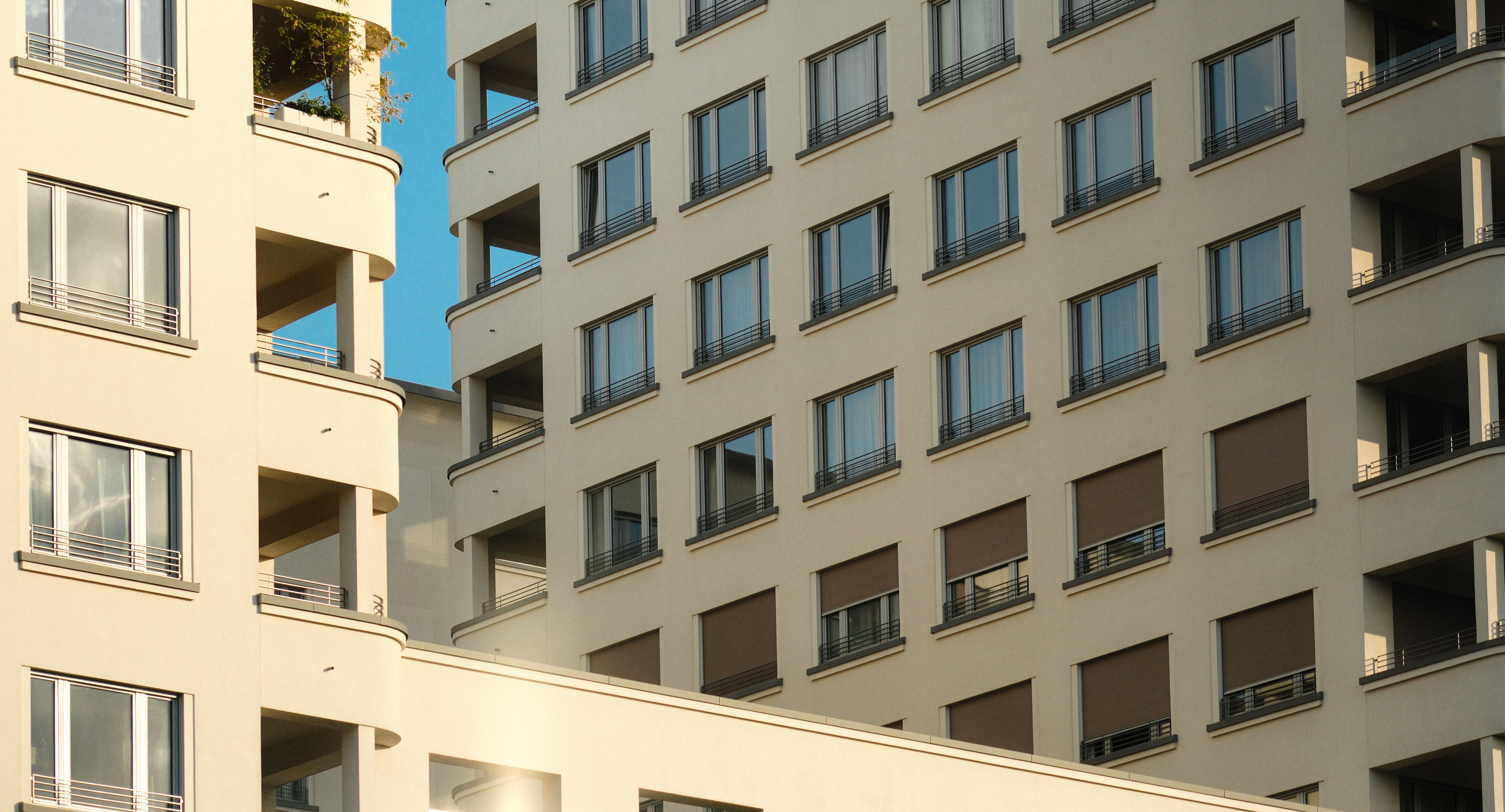 Background building